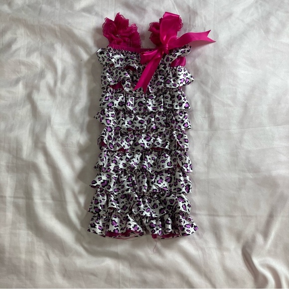Boutique Pink Leopard Ruffle Romper With Matching Leg Warmers - Picture 3 of 10